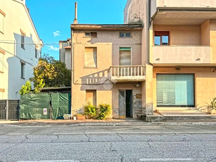 Appartamento quadrilocale in vendita in Via Giuseppe Mazzini, Porto Sant'Elpidio
