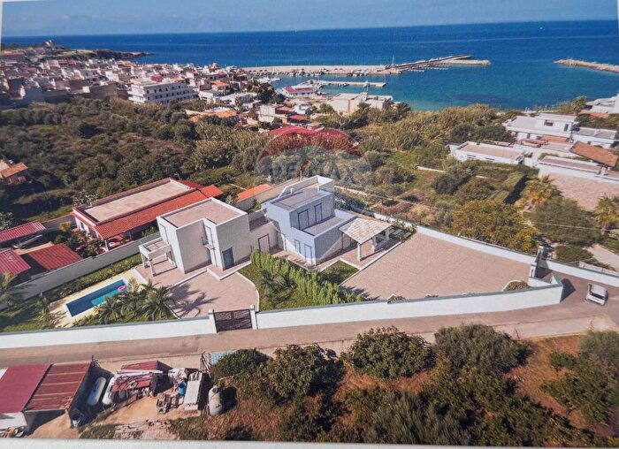 Casa quadrilocale in vendita in Via Renato Guttuso Snc, Cinisi