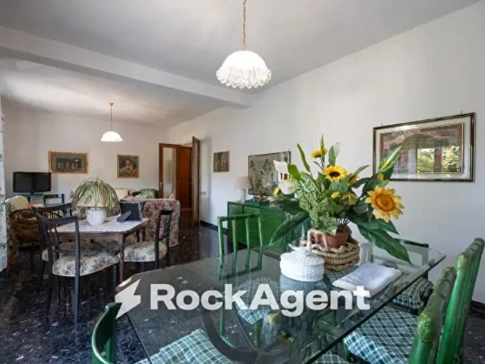 Appartamento con 5 locali in vendita in Via Sarzanese, Lucca