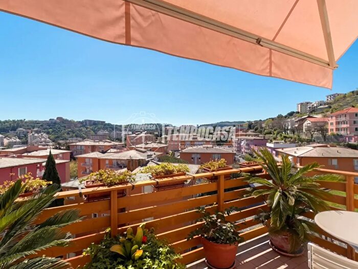 Appartamento con 5 locali in vendita in Via Guglielmo Marconi, Arenzano