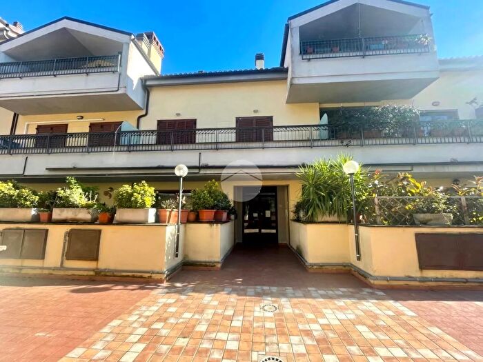 Appartamento bilocale in vendita in Via Valiano, Terni