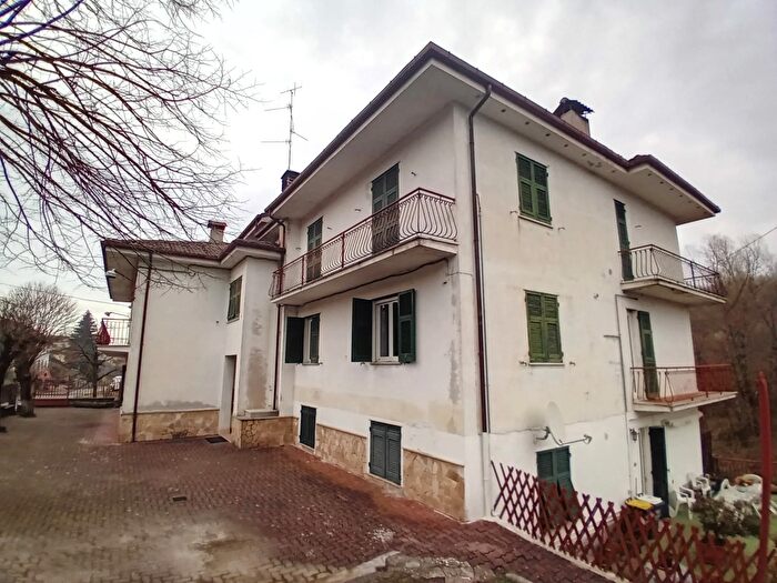 Appartamento con 6 locali in affitto in Borgata Alice, Gavi