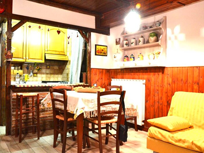 Appartamento trilocale in affitto in Via Barberini, Centro, Rocca di Mezzo