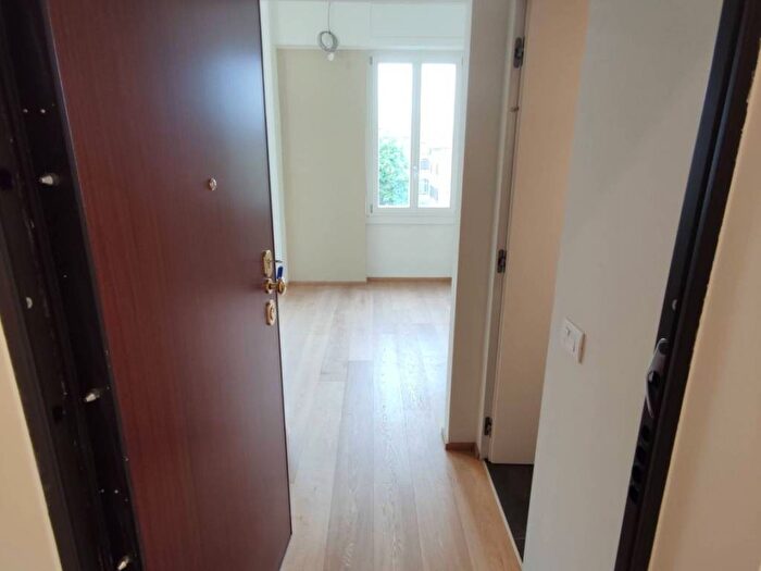 Appartamento bilocale in affitto in Via Eugenio Vaina, Quadronno Crocetta, Milano