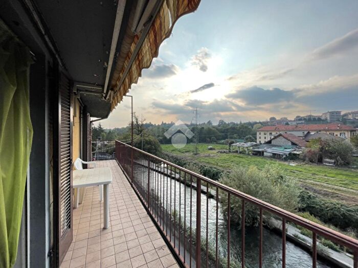 Appartamento trilocale in vendita in Via Ghiaie, Villa DAlme