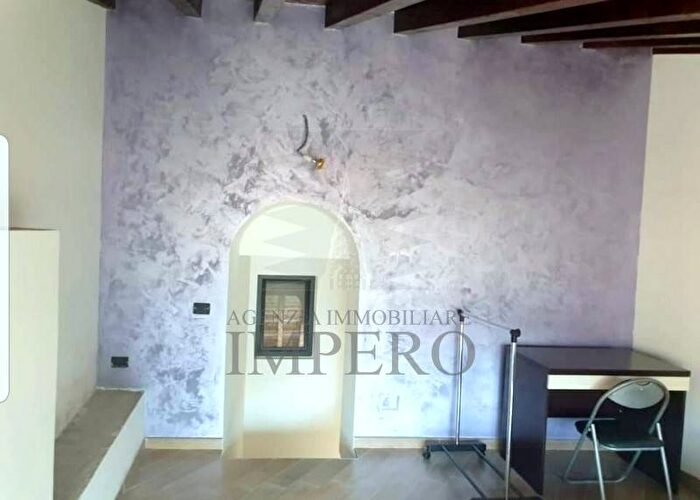 Casa con 5 locali in affitto in Case Brughè, Torri Calvo Villatella, Ventimiglia