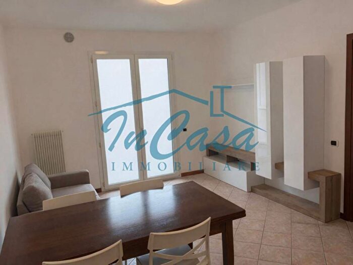Appartamento trilocale in affitto in via dei novale, Centro, Noale