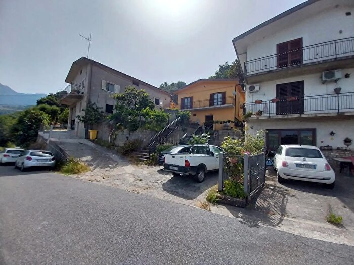 Appartamento con 5 locali in vendita in Belvedere Marittimo
