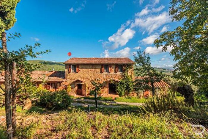 Casa con 6 locali in vendita in Strada Provinciale di Castel San Gimignano, San Gimignano