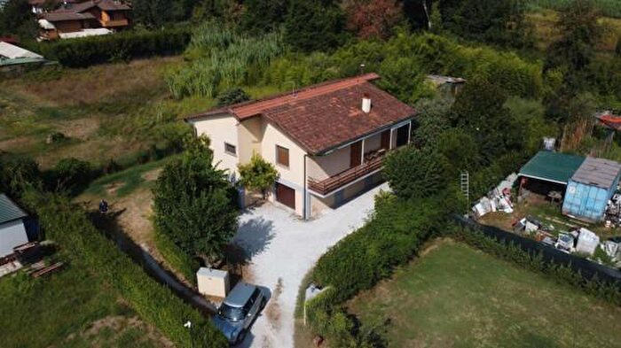 Casa con 6 locali in vendita in Forte Dei Marmi