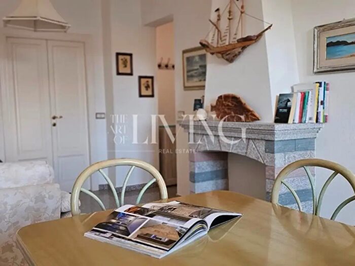 Appartamento con 6 locali in vendita in Santa Teresa Gallura