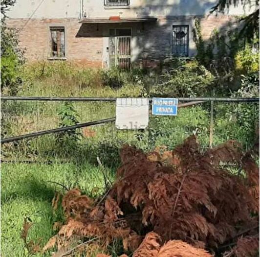 Casa con 6 locali in vendita in Via del Primaro, Ferrara