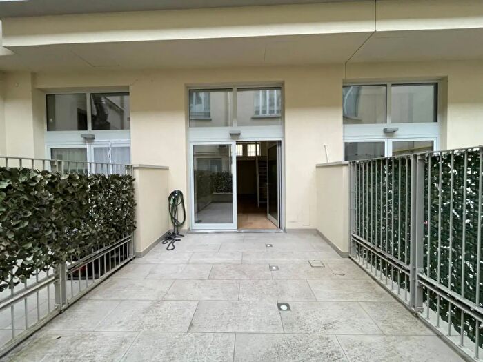 Appartamento bilocale in affitto in Via Andrea Solari, Milano