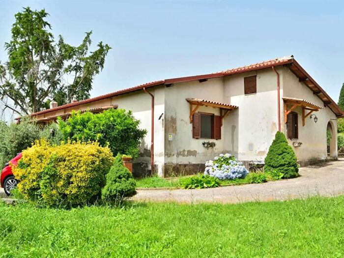Casa con 5 locali in vendita in Via Appia Nord, Velletri