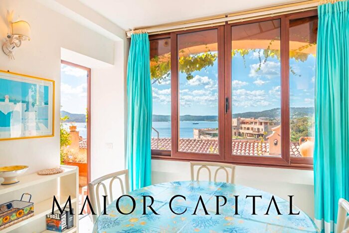 Appartamento quadrilocale in vendita in Via della Goletta, Arzachena