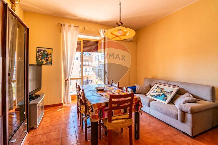 Appartamento trilocale in vendita in Corso Indipendenza a, Catania