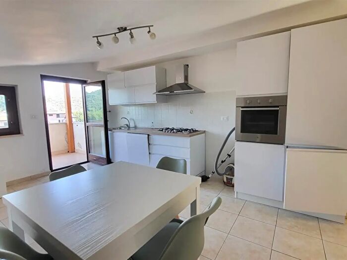 Appartamento quadrilocale in affitto in Via Pianette, Montalto Uffugo
