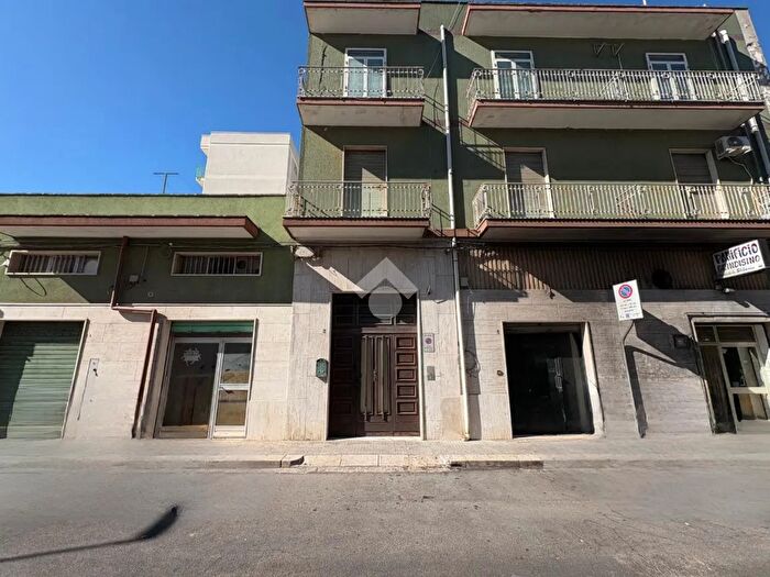 Casa quadrilocale in vendita in Via Sabaudia, Brindisi