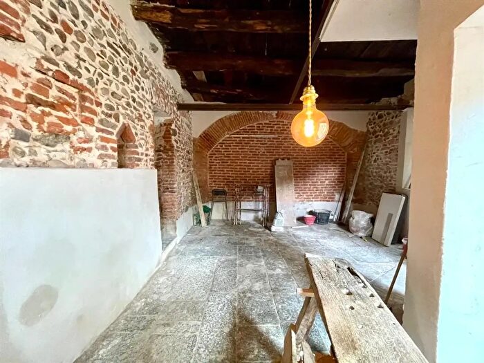 Casa bilocale in affitto in Via Italia, Carnago
