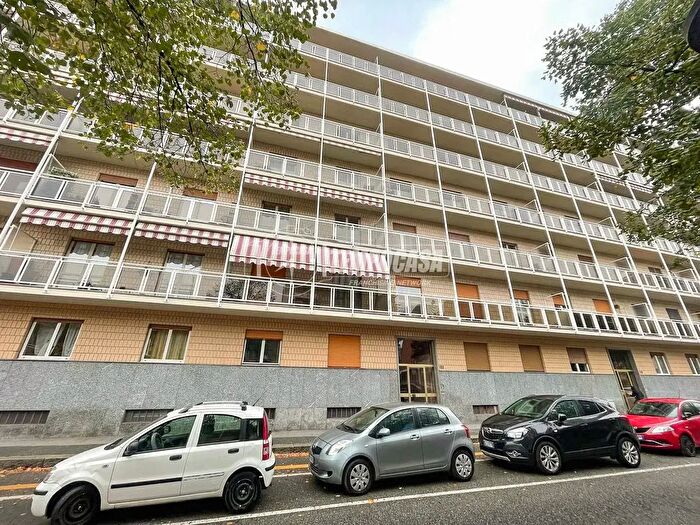 Appartamento quadrilocale in vendita in Via Lanzo, Torino
