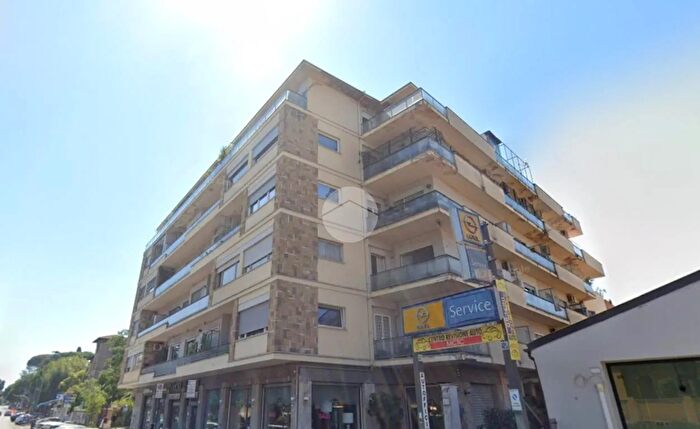 Appartamento trilocale in affitto in Via Nomentana, Roma