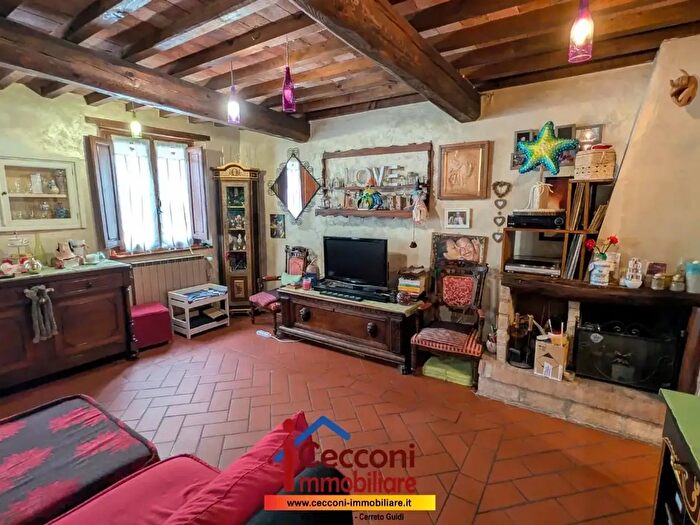 Casa con 6 locali in vendita in Cerreto Guidi