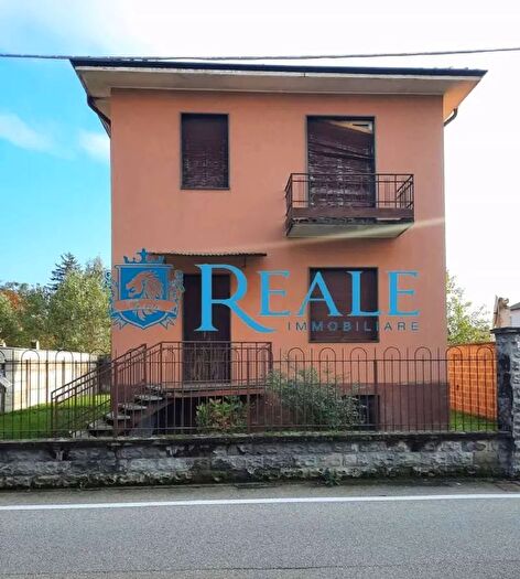 Casa quadrilocale in vendita in Via Cesare Battisti Marcallo con Casone, Marcallo Con Casone