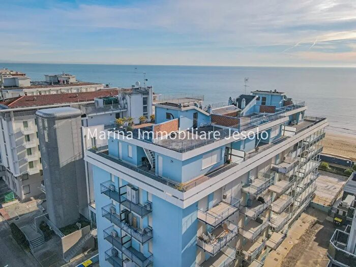Appartamento trilocale in vendita in Via Padova, Jesolo