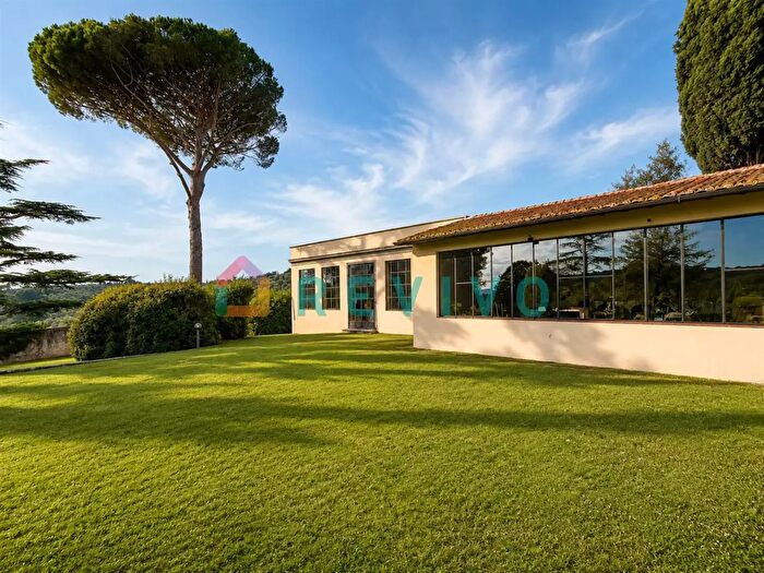 Appartamento con 9 locali in vendita in Fiesole