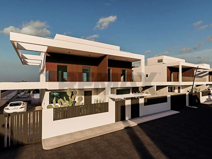 Casa con 5 locali in vendita in Strada San Giorgio Martire, Bari