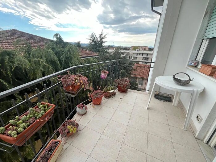 Appartamento con 5 locali in vendita in Via Domenico Puligo, Firenze