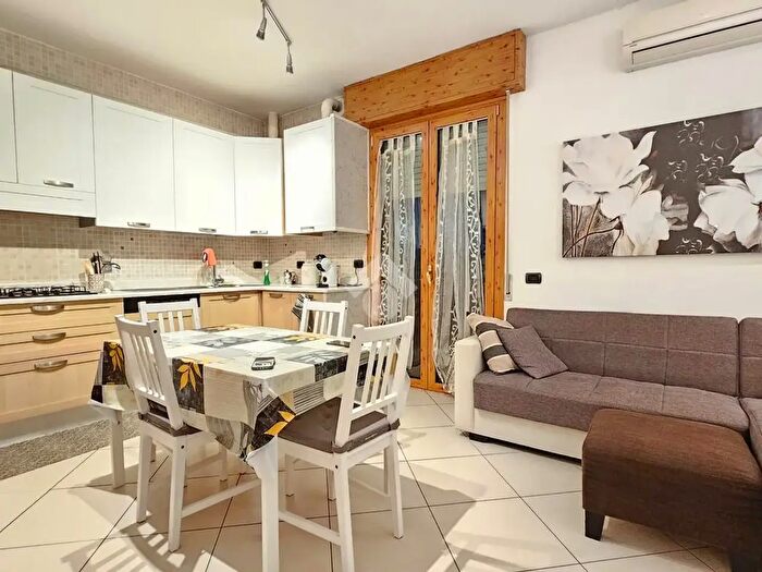 Appartamento trilocale in vendita in Via Pedrini, Montecchio Emilia