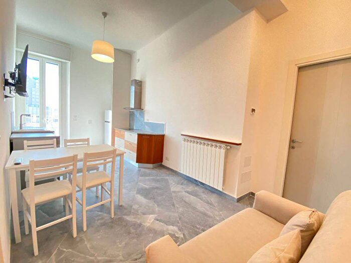 Appartamento bilocale in affitto in Viale Certosa, Certosa, Milano