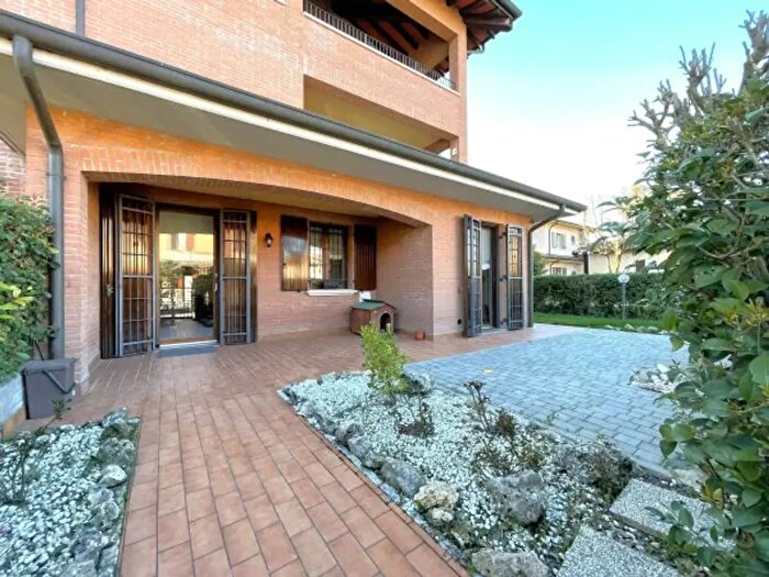 Appartamento con 5 locali in vendita in Via Sabbioni, Soliera