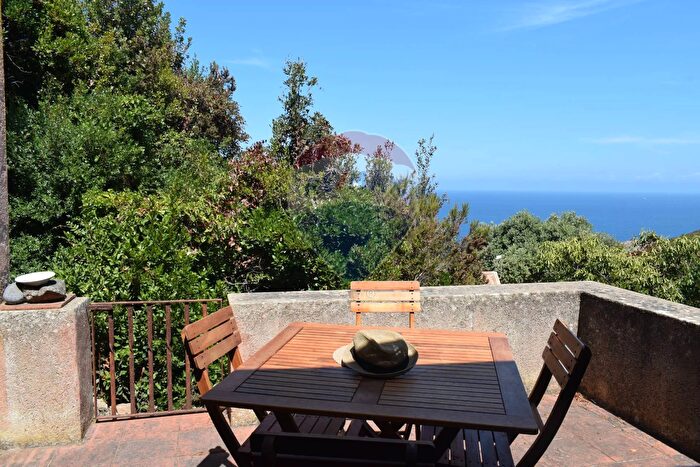 Appartamento trilocale in vendita in Trinità dAgultu e Vignola