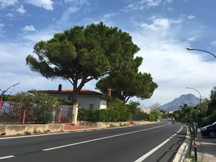 Casa quadrilocale in vendita in Contrada Giardini, Trabia