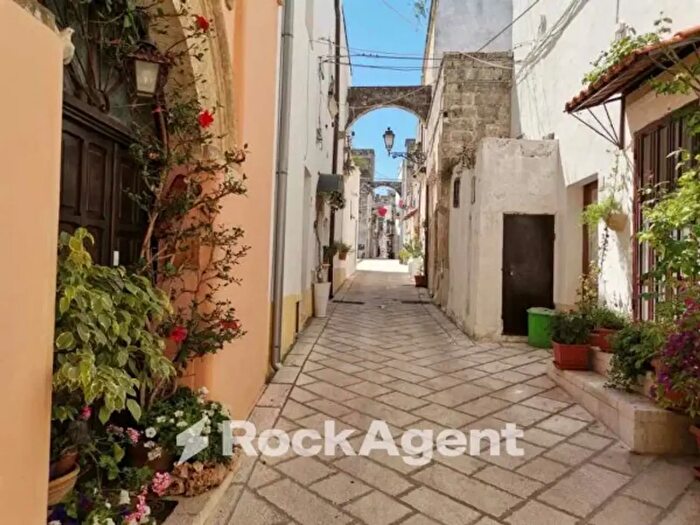 Casa con 6 locali in vendita in Via M Giangreco, Ruffano