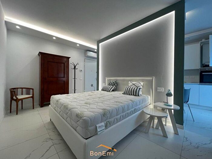 Appartamento monolocale in affitto in Piazza Carlo Alberto, Centro, Valeggio sul Mincio