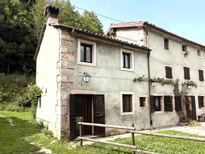 Casa con 7 locali in vendita in Contra' Casoni Bassi, Bassano Del Grappa
