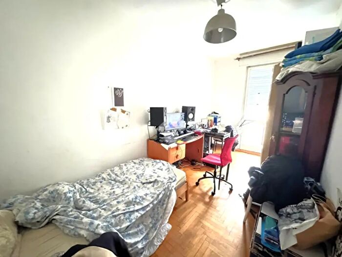 Appartamento con 6 locali in vendita in Via Franzela, Padova