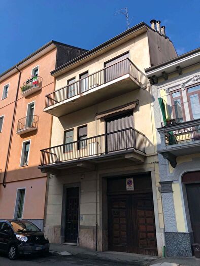 Casa quadrilocale in vendita in Via Marsala, Novara