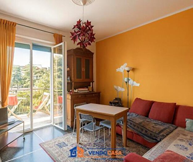 Appartamento con 5 locali in vendita in Via Bonifacio del Vasto, Savona