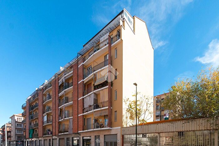 Appartamento quadrilocale in vendita in Via Parmentola, Torino