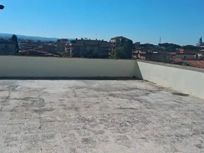 Appartamento quadrilocale in vendita in Via Botricello, Roma