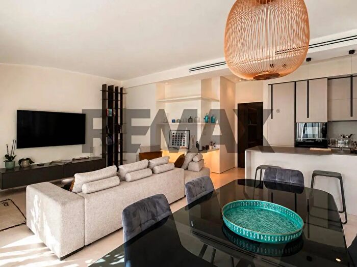 Appartamento con 5 locali in vendita in Via Enrico Fermi, Forte Dei Marmi