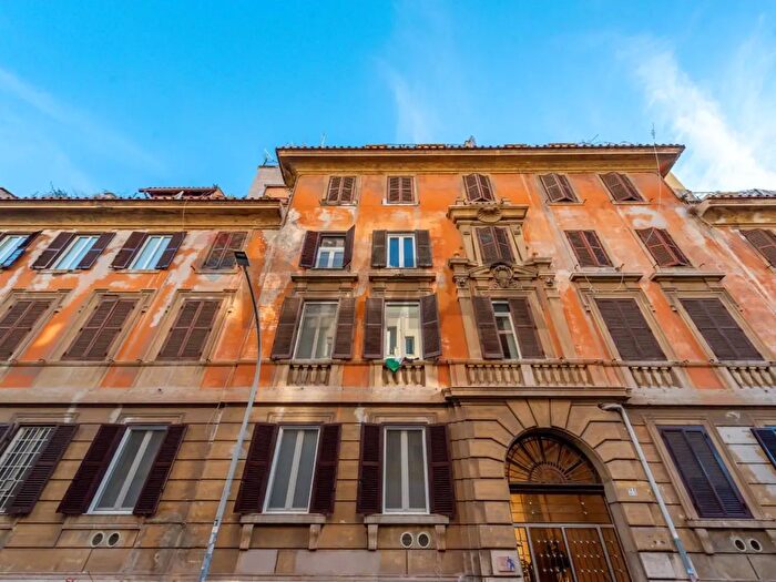 Appartamento trilocale in affitto in Via dei Magazzini Generali, Roma