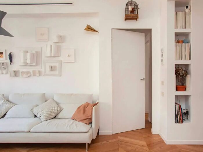 Appartamento trilocale in vendita in Via Luigi Canonica, Milano