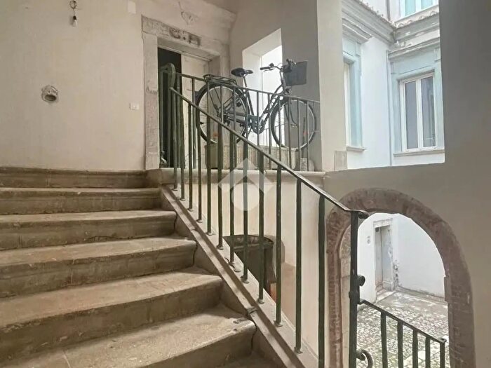 Appartamento quadrilocale in vendita in Via Bartolomeo Camerario, Benevento