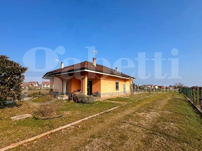 Case in Vendita e in Affitto - 2