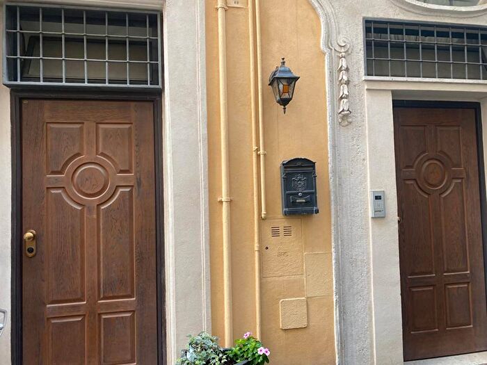 Appartamento bilocale in affitto in Via della Mercede, Spagna, Roma